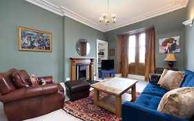 Joivy Old Town 1-Bed Apartment With Stunning Views