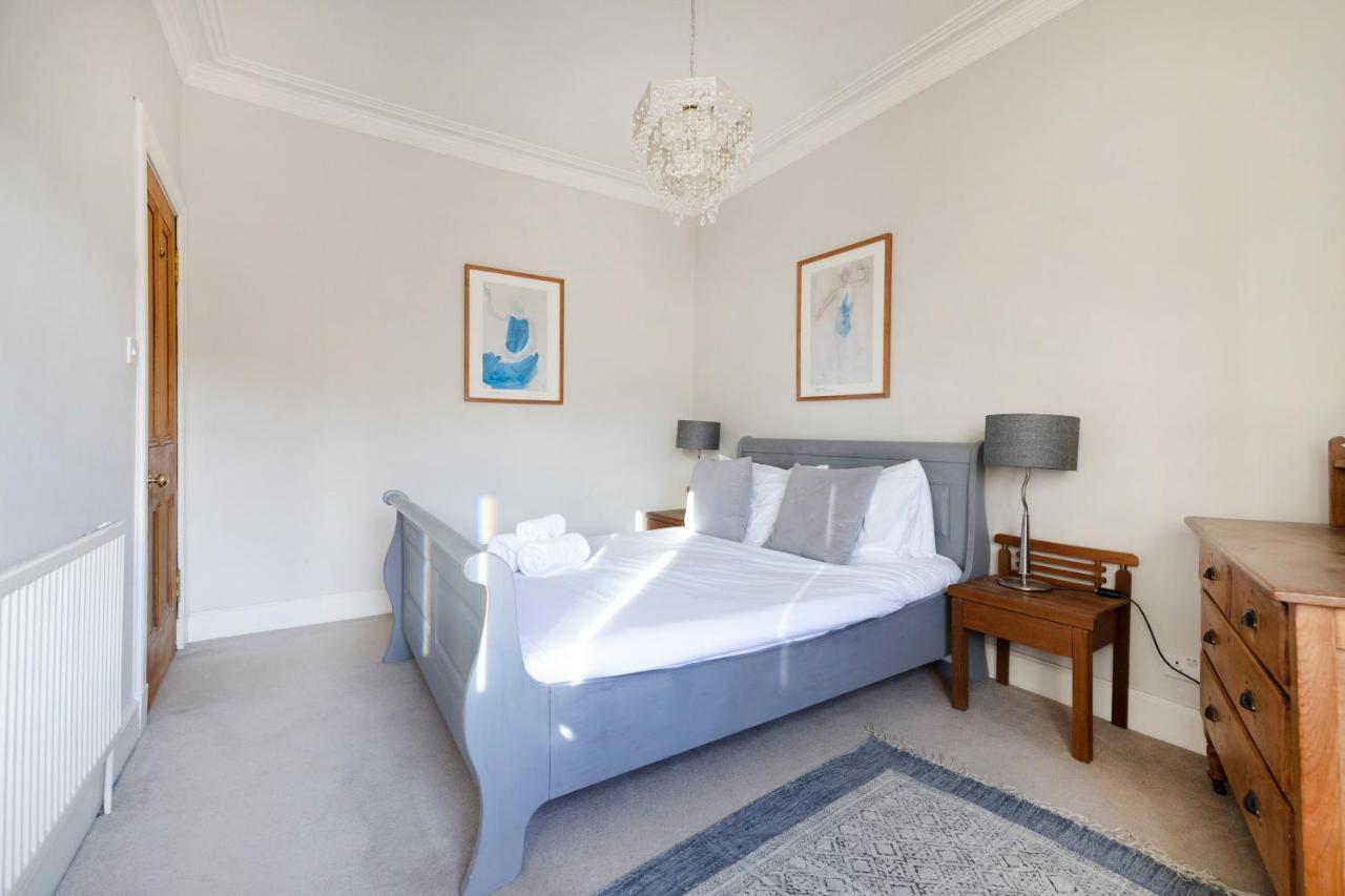 Joivy Old Town 1-Bed Apartment With Stunning Views EDI Exterior photo