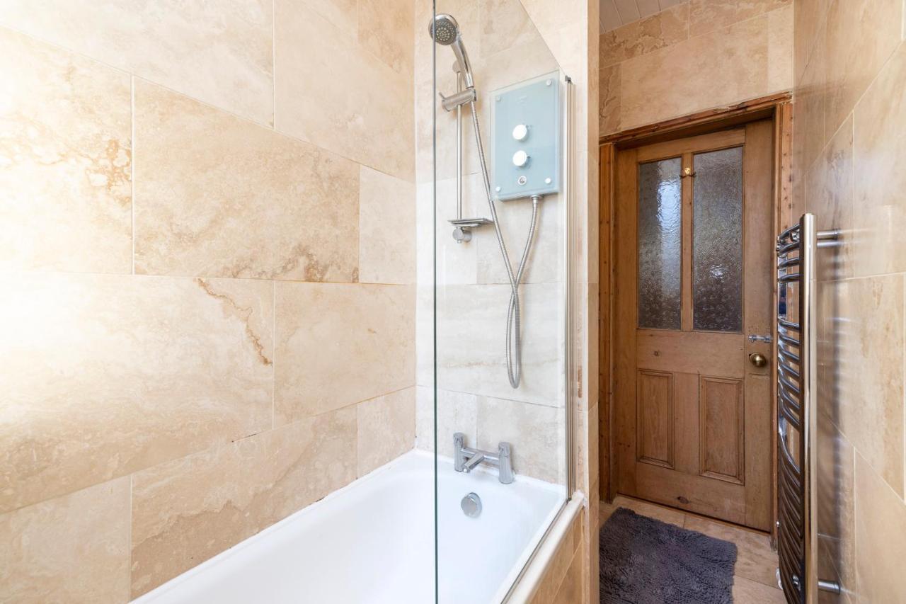 Joivy Old Town 1-Bed Apartment With Stunning Views EDI Exterior photo